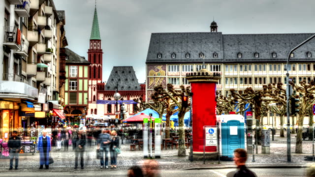 Frankfurt-street-crossing-time-lapse