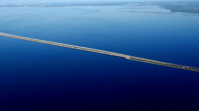 Luftaufnahme-über-Tampa-Bay-Gandy-Bridge
