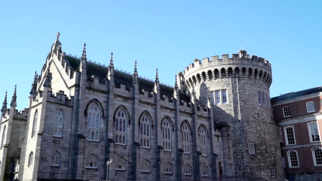 Increíble-arquitectura-del-castillo-de-Dublín-en-Irlanda