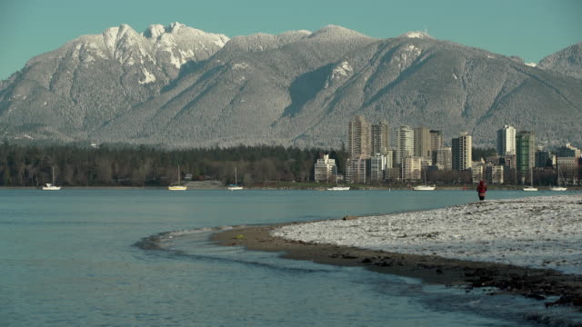 Invierno-nieve,-Kitsilano-Beach,-Vancouver-4K-UHD