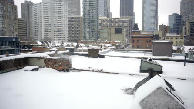 Toronto-downtown-Ansicht-im-Winterschnee-und-Kälte