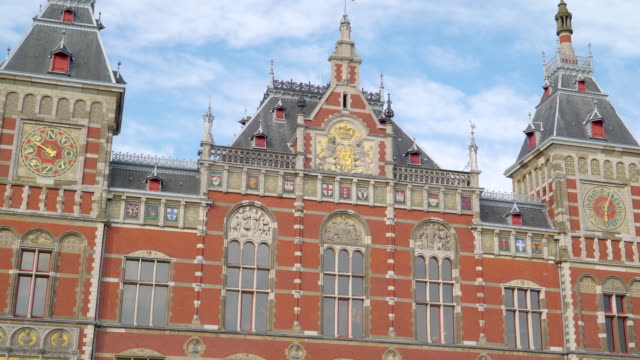 El-Palacio-Real-en-la-ciudad-de-Amsterdam