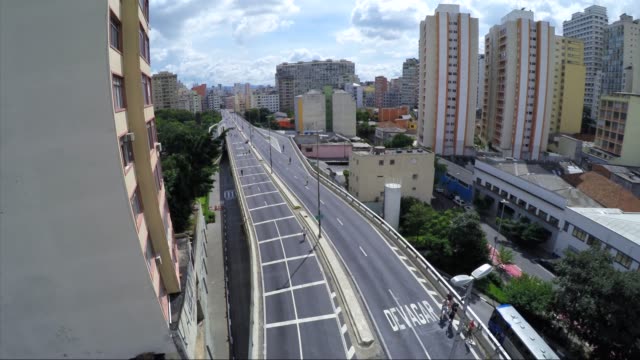 Flug-über-Minhocao-Viadukt,-São-Paulo,-Brasilien