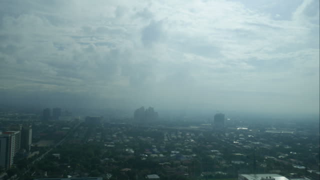 Verkehr-und-Stadtbild-in-Manila
