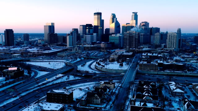 Aerial-Stadtbild---Minneapolis,-MN