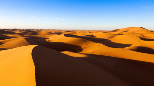 Wüste-Sanddünen-Wellen-Sonnenaufgang-timelapse