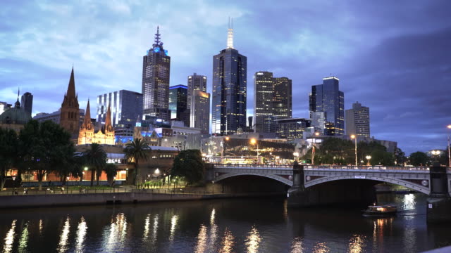 night-shot-of-a-ferry-on-the-yarra-river-in-melbourne