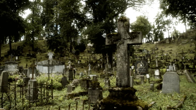 Gruseligen-alten-Friedhof