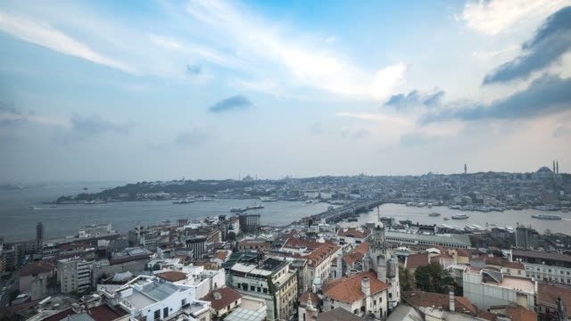Lovely-Sunset-Time-Lapse-Video-of-Golden-Horn-Istanbul-from-Galata-Tower-with-Hagia-Sophia,-Topkapi-Palace,-Bosphorus,-Blue-Mosque-and-Grand-Bazaar-View