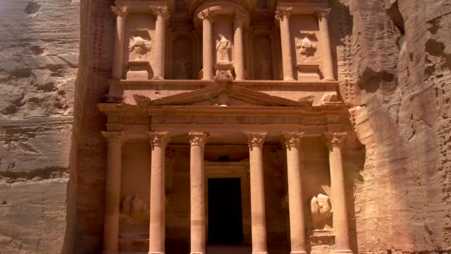 the-Treasury-(Al-Khazneh),-Petra,-Jordan