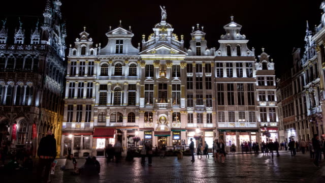 Timelapse-of-Grand-Place-at-night,-Brussels