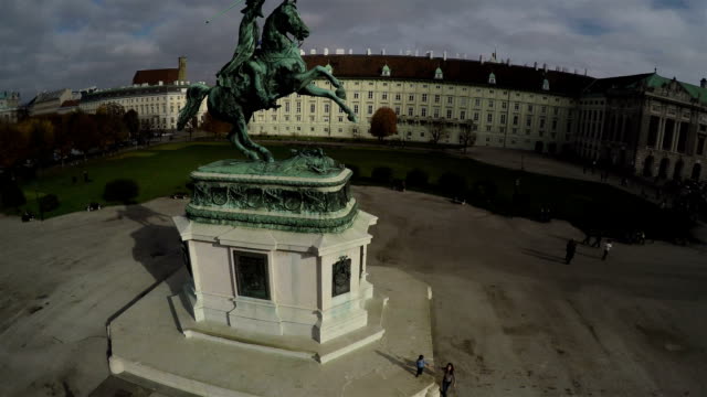 Vista-aérea-de-la-Plaza-de-los-héroes-en-Vienna