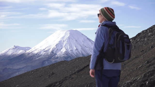 Woman-hike-Tongariro-Crossing-National-Park