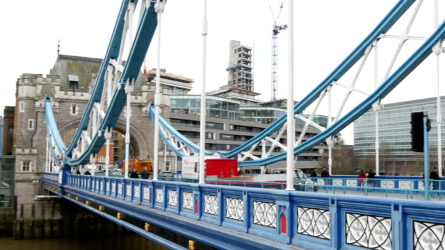 The-famous-London-Bridge.