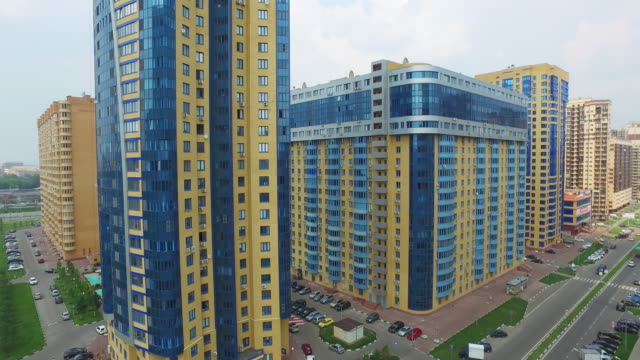 Aérea-arquitectura,-carreteras-calles-y-apartamentos-en-Moscú