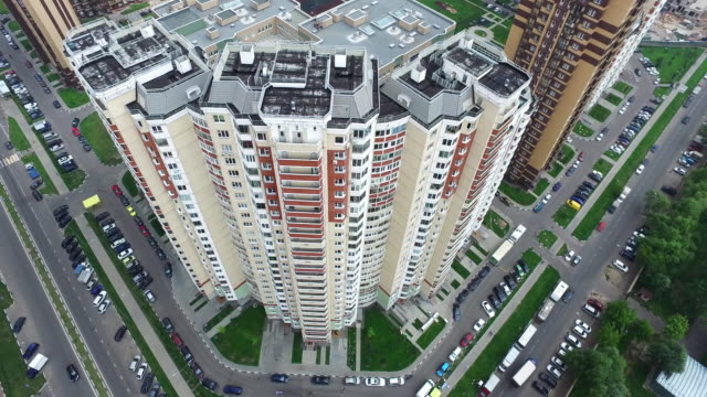 Aérea-arquitectura,-carreteras-calles-y-apartamentos-en-Moscú
