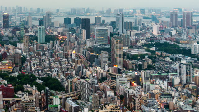 Time-lapse-del-horizonte-con-el-Tokio-de-CBD.