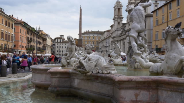 Italien-Tag-Zeit-Rom-berühmte-Piazza-Navona-Brunnen-von-Neptun-Panorama-4k