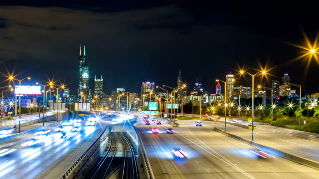 Carretera-de-Chicago-en-el-lapso-de-tiempo-de-noche-horizonte-4K-1080p