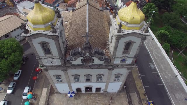 Vista-aérea-de-la-iglesia-de-Bonfim,-ciudad-de-Salvador,-Brasil