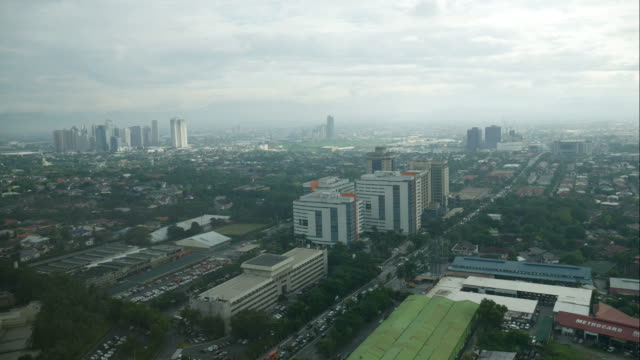 Tráfico-y-paisaje-urbano-en-Manila