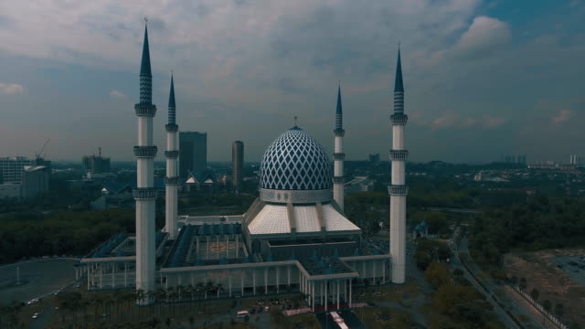 Sultán-Salahuddin-Abdul-Aziz-mezquita.