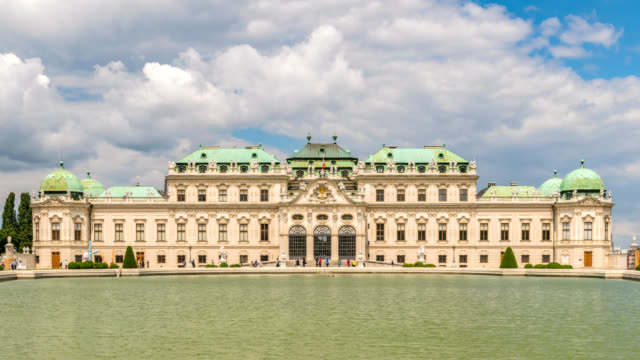 Vienna-Austria-time-lapse-4K,-timelapse-at-Belvedere-Palace