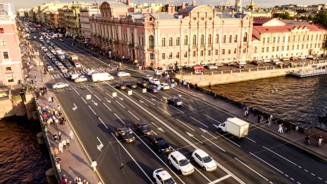 San-Petersburgo,-vista-de-Nevsky-Prospekt-y-Anichkov-Bridge-desde-el-techo