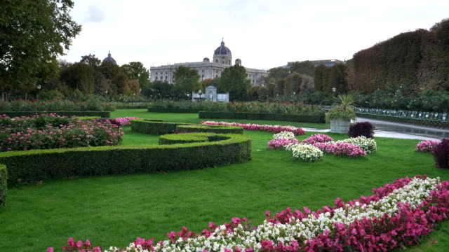 lechos-de-flores-en-el-Parque-volksgarten-en-Viena,-austria