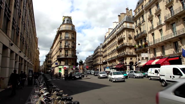 Typische-Pariser-Straße-von