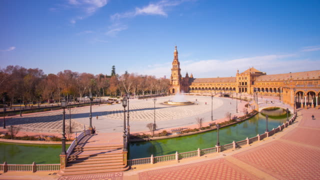 placa-de-Sevilla,-España-Palacio-panorama-día-soleado-4-K-lapso-de-tiempo-de-España