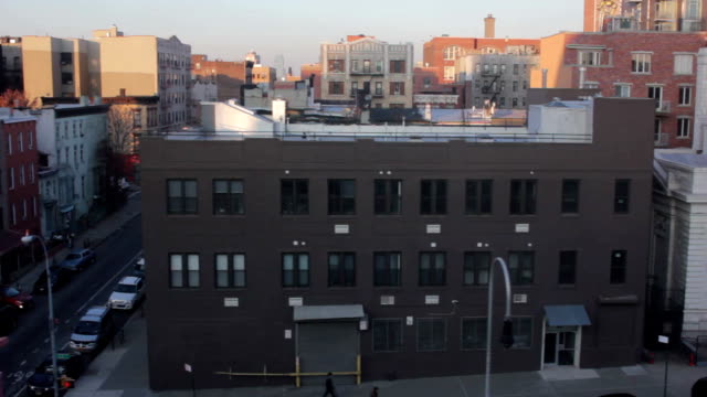 pov-Brooklyn-apartments-at-Sunset-as-filmed-from-the-subway
