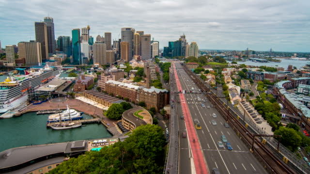 Schöne-Aussicht-auf-die-Stadt-von-der-Sydney-Harbour-Bridge