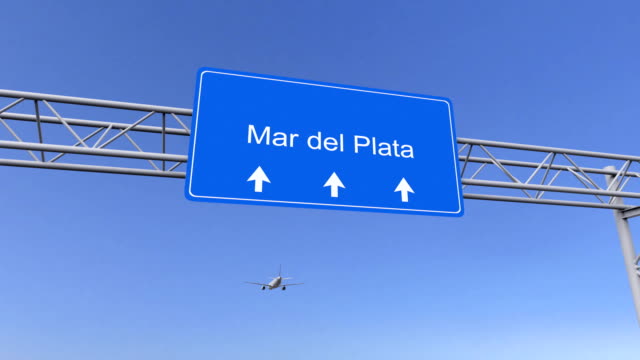 Kommerzielles-Flugzeug,-das-zum-Flughafen-Mar-del-Plata-nach-Argentinien-reist