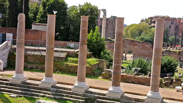 Das-Forum-Romanum.-Video-vom-Forum-Romanum-in-Rom,-Italien.-(Lateinisch:-Forum-Romanum,-Italienisch:-Foro-Romano)