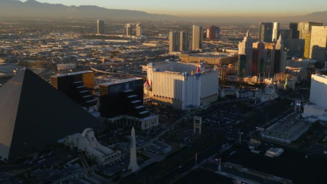 Las-Vegas,-Nevada-Luftaufnahme-des-Las-Vegas-Strip-bei-Sonnenuntergang
