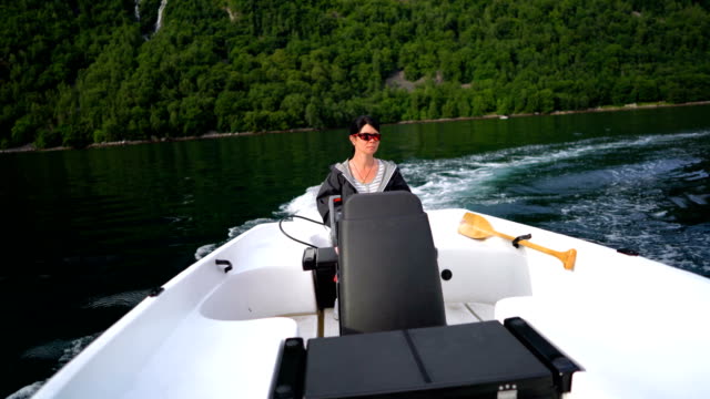 Woman-driving-a-motor-boat