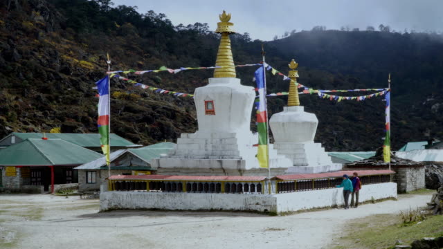 Die-buddhistische-stupa