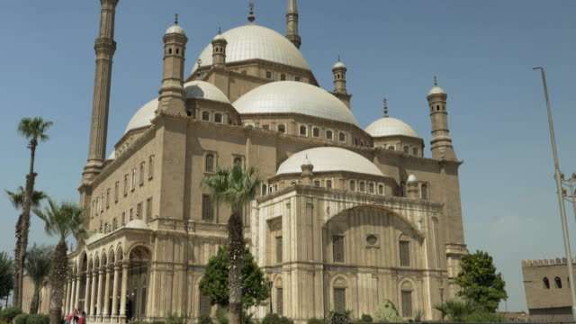 schräg-nach-unten-Schuss-der-Alabaster-Moschee-in-Kairo
