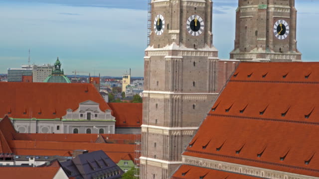 Aerial-view-of-Cathedral-of-Our-Dear-Lady,-The-Frauenkirche-in-Munich-city,-Germany
