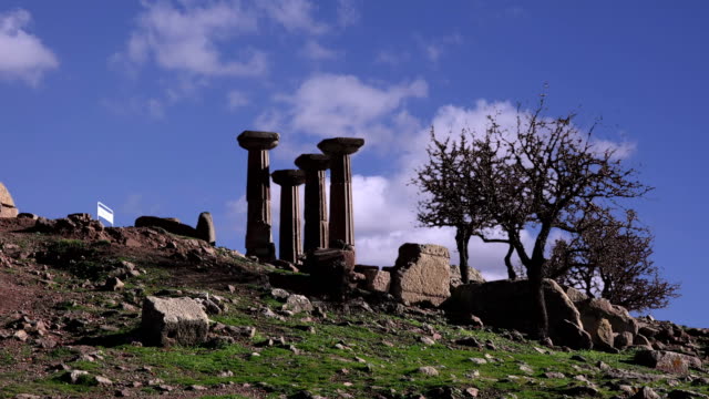 Assos,-las-ruinas-de-una-antigua-acrópolis,-Turquía