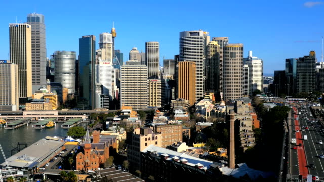 Schwenken-Luftaufnahme-der-Geschäftsviertel-von-Sydney-und-die-Sydney-Harbour-(4-k-UHD-zu/HD)