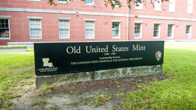 Old-United-States-Mint-en-Nueva-Orleans,-Señal-frontal
