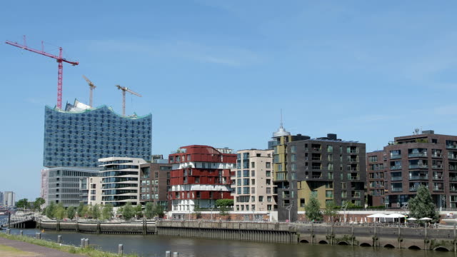 Muelles-de-HafenCity,-Hamburgo,-Alemania