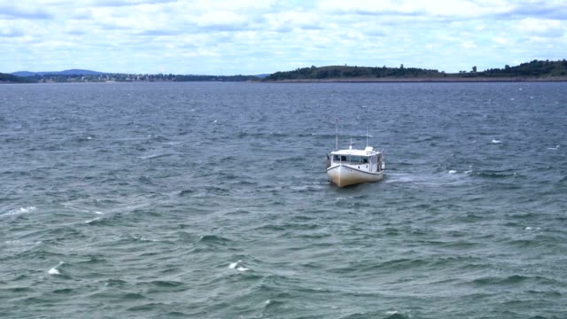 Fishing-Boat-on-Boston-Harbor
