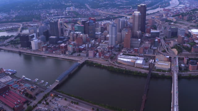 Aerial-view-of-Pittsburgh,-Pennsylvania