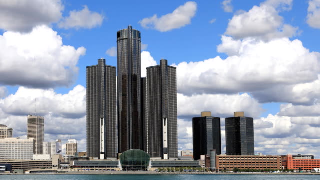 Zeitraffer-von-Detroit-Stadtzentrum-über-den-Detroit-River