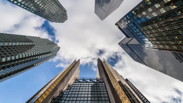 City-Skyline-Toronto-Lookup-Financial-District-Bürogebäude