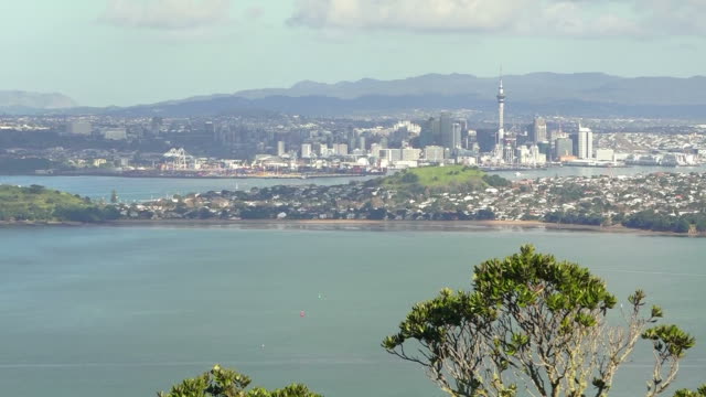 Skyline-von-Auckland-aus-Rangitoto-Island-Neuseeland