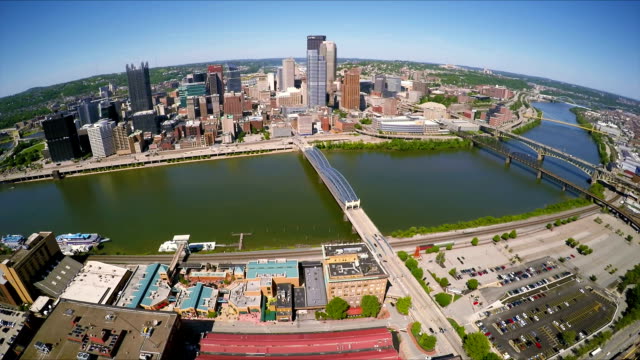 Luftaufnahme-der-Innenstadt-von-Pittsburgh
